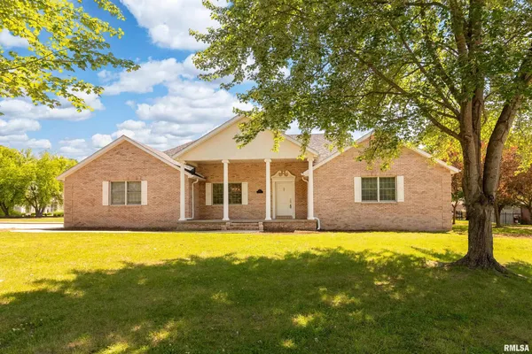 $385,000 | 2729 Kokopelli Drive, Marion, IL 62959