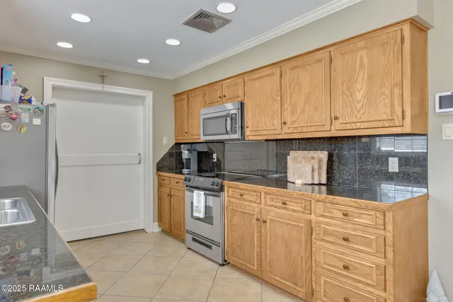 $320,000 | 313 Crossbow Drive, New Iberia, LA 70563