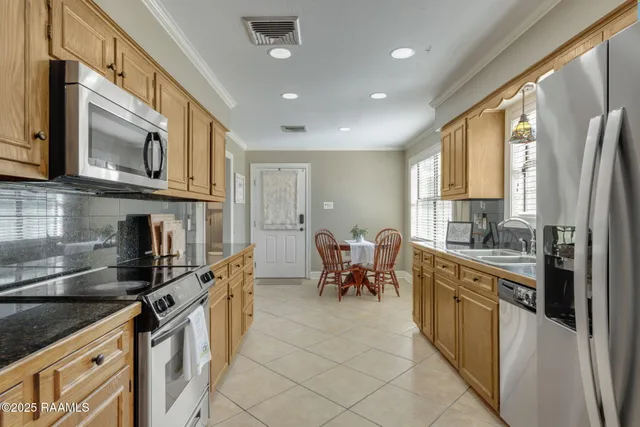 $320,000 | 313 Crossbow Drive, New Iberia, LA 70563