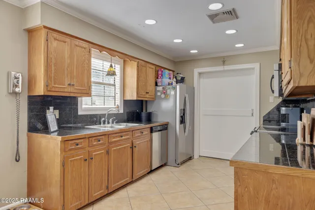 $320,000 | 313 Crossbow Drive, New Iberia, LA 70563