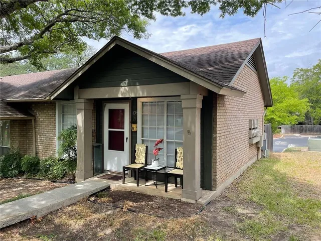 $1,350 | 1015 East Yager Lane, Unit 108, Austin, TX 78753