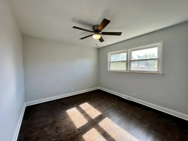 $3,000 | 3335 West Pratt Avenue, Unit 2, Lincolnwood, IL 60712