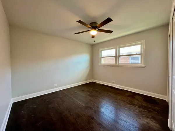 $3,000 | 3335 West Pratt Avenue, Unit 2, Lincolnwood, IL 60712