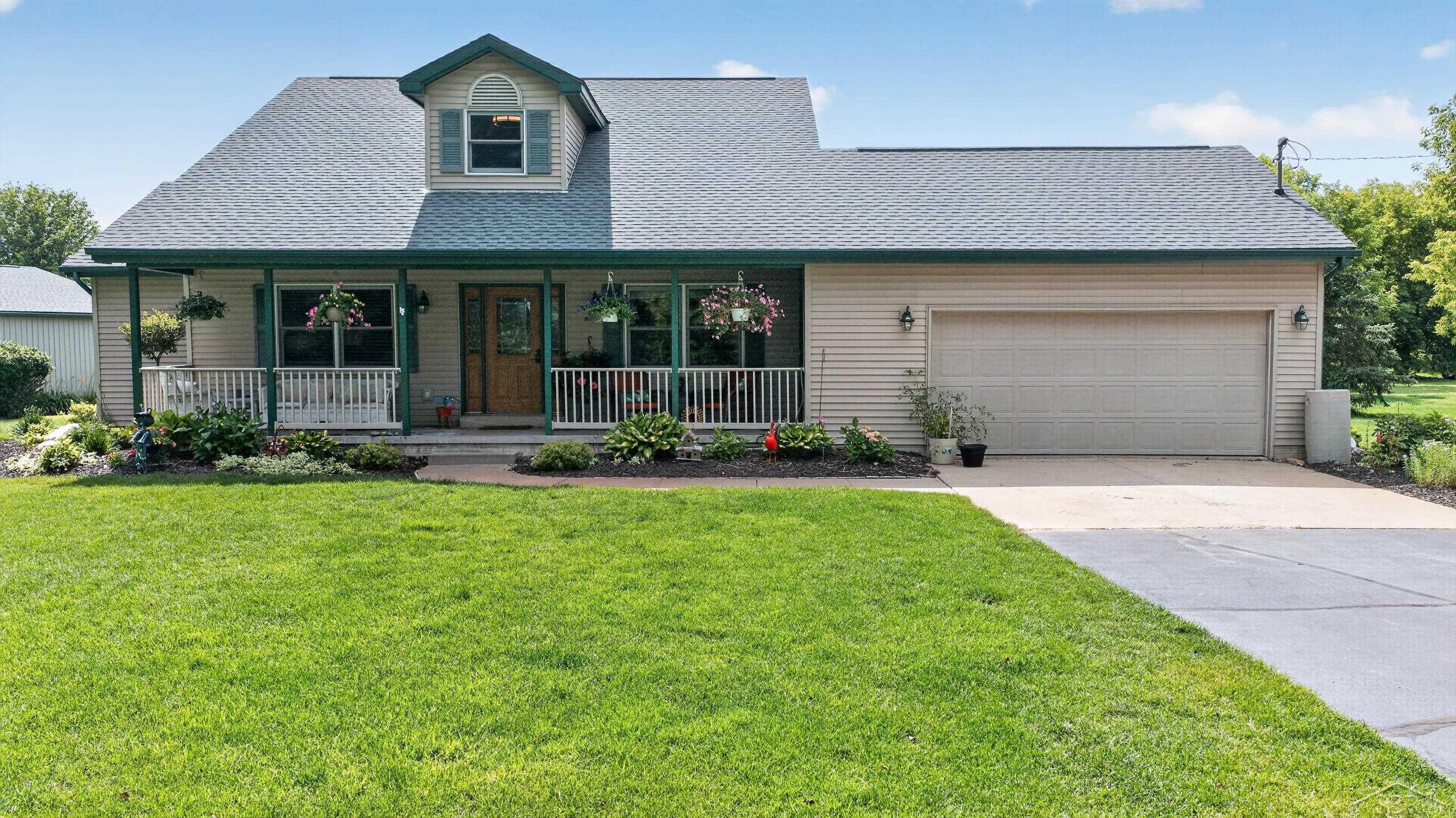 10713 North Gleaner Road Freeland, MI 48623 - Photo 3 of 50 50213889-5a541cc4-36e1-46a4-8a9c-3530af44101e.JPG