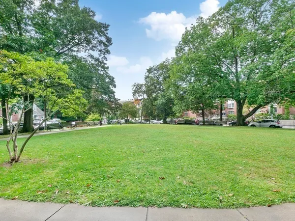 $400,000 | 75 Park Street, Unit 8, Brookline, MA 02446