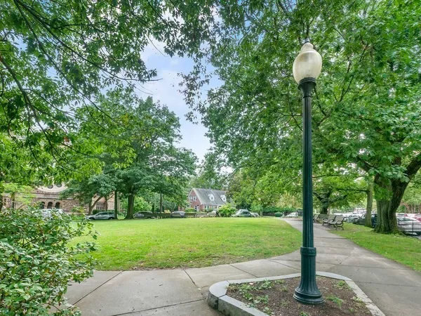 $400,000 | 75 Park Street, Unit 8, Brookline, MA 02446