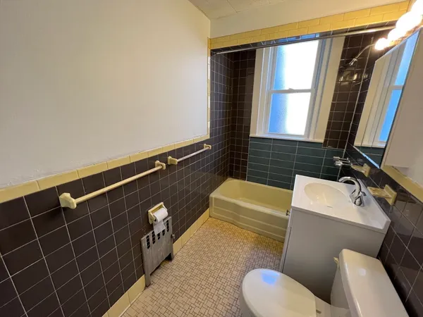 $400,000 | 75 Park Street, Unit 8, Brookline, MA 02446