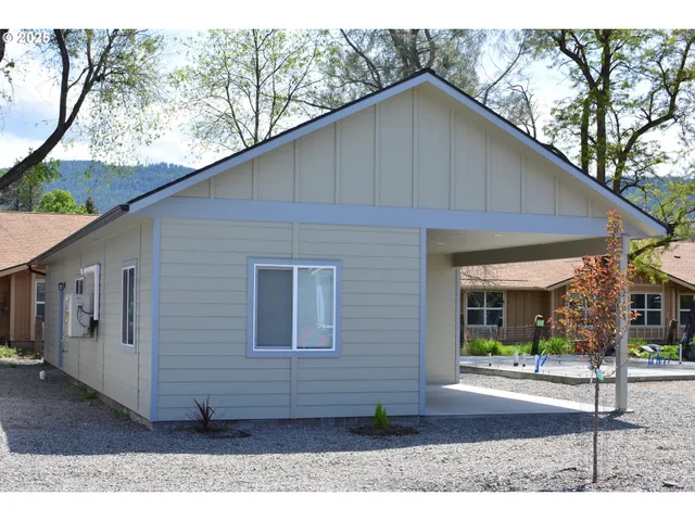 a house view with a outdoor space