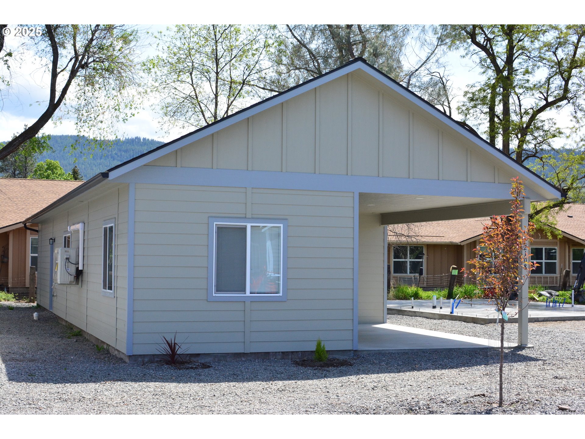 a house view with a outdoor space