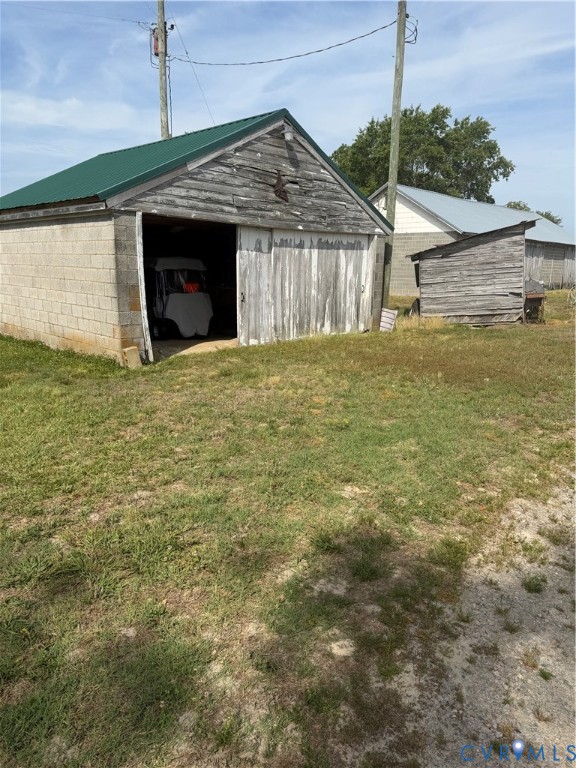 9380 Wakefield Road Wakefield, VA 23888 - Photo 3 of 11