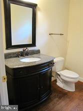 9421 Falls Road Potomac, MD 20854 - Photo 9 of 16 Powder room on main level