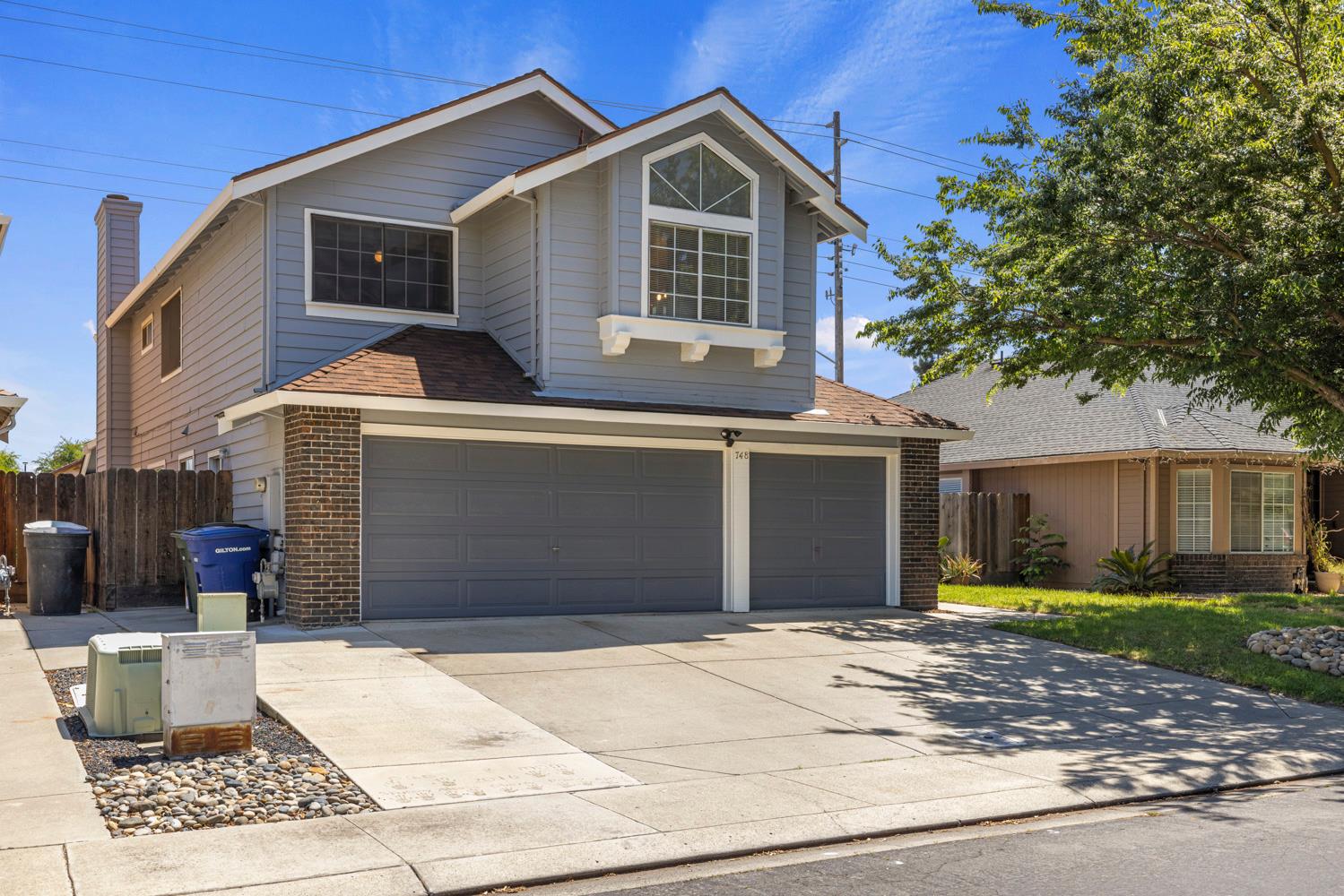 748 Codington Way Modesto, CA 95357 - Photo 3 of 45