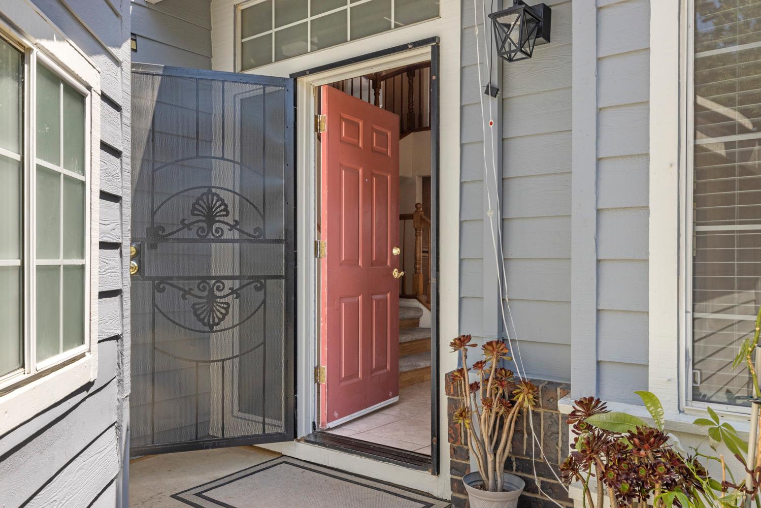 748 Codington Way Modesto, CA 95357 - Photo 4 of 45