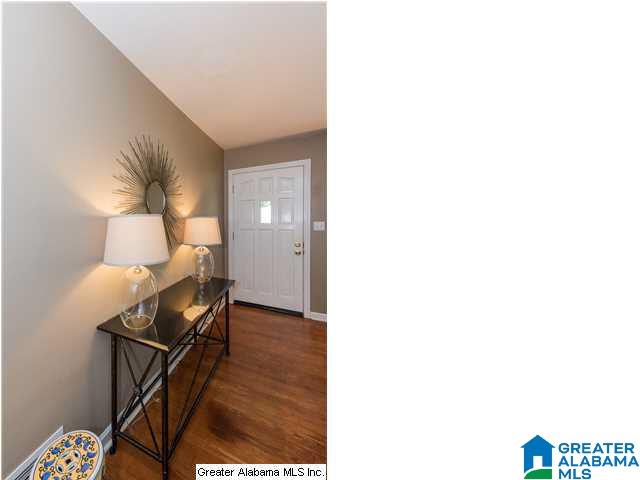 1123 Columbiana Road Birmingham, AL 35209 - Photo 5 of 32
