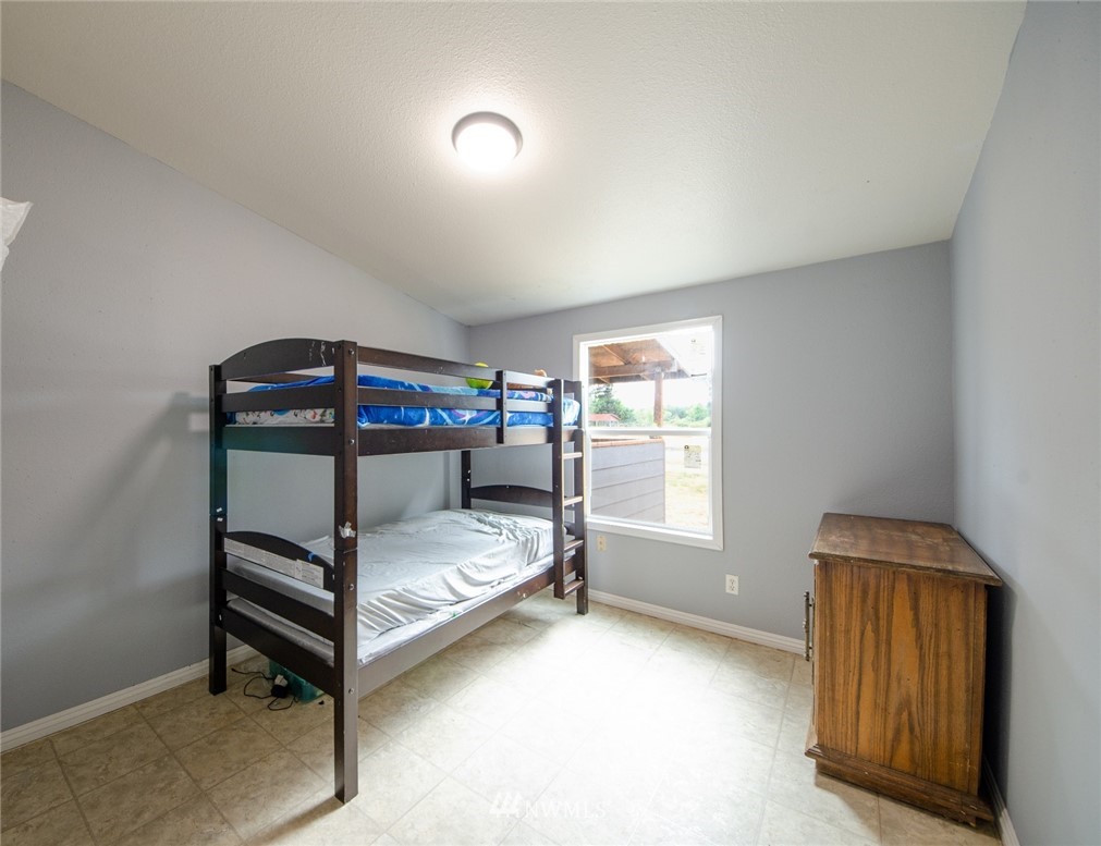 8320 183rd Avenue Southwest Rochester, WA 98579 - Photo 13 of 35