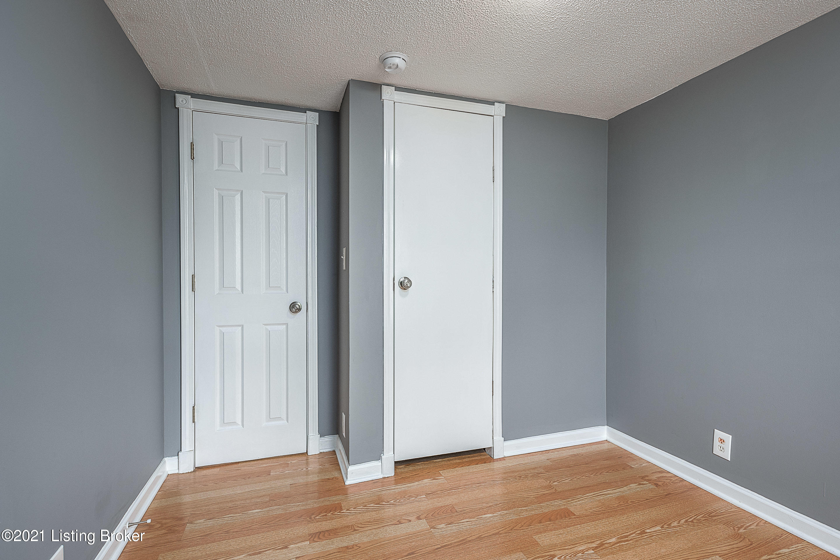 4903 Kendall Road Louisville, KY 40272 - Photo 26 of 35 DHI-125