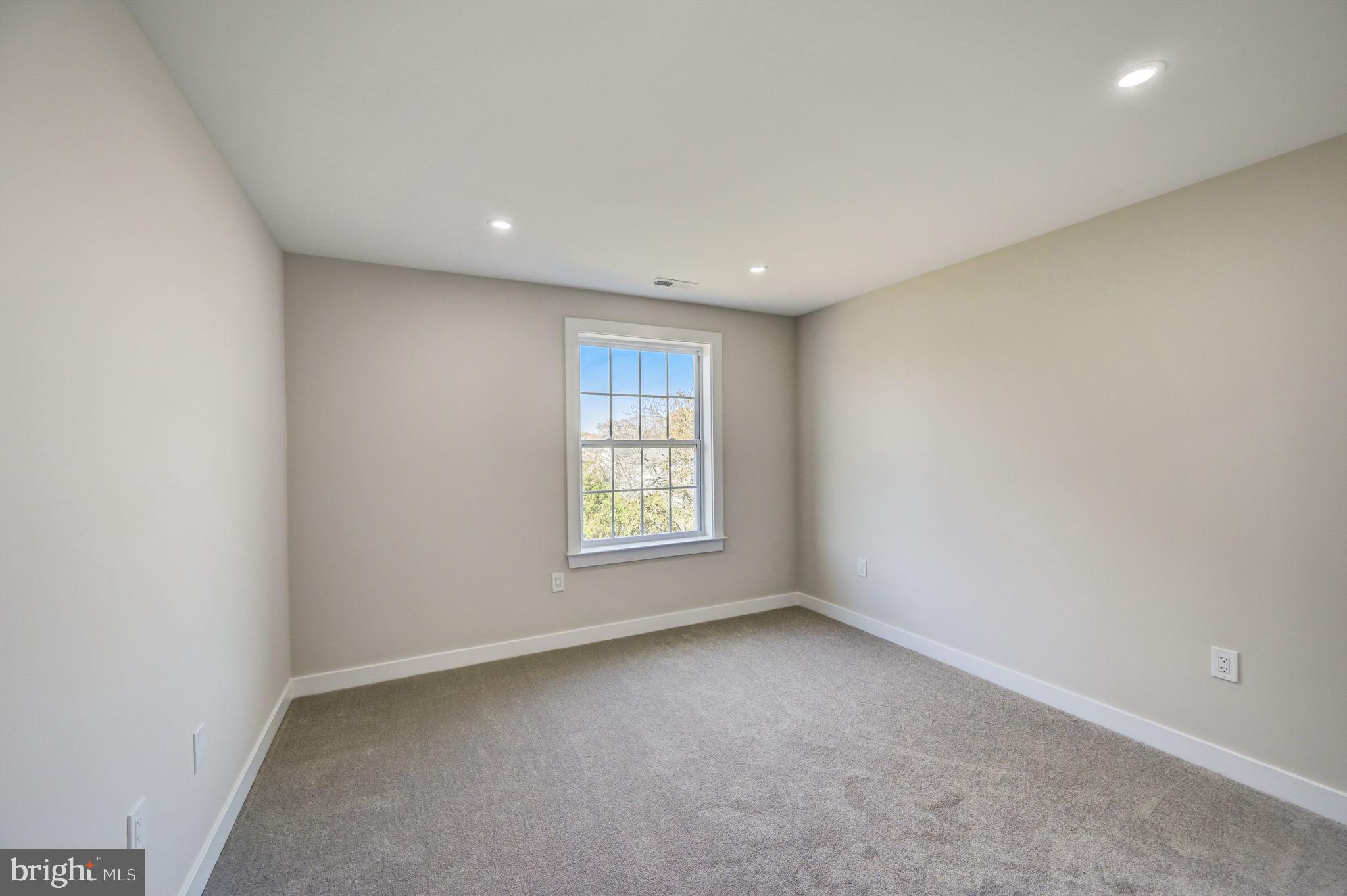 9412 Krewstown Road Philadelphia, PA 19115 - Photo 16 of 33