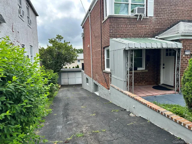 $2,000 | 216 1st Street, Unit 1, Yonkers, NY 10704