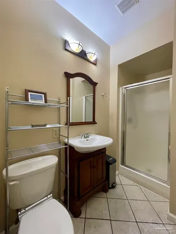 $1,400 | 211 B Seminole Trail, Pensacola, FL 32506