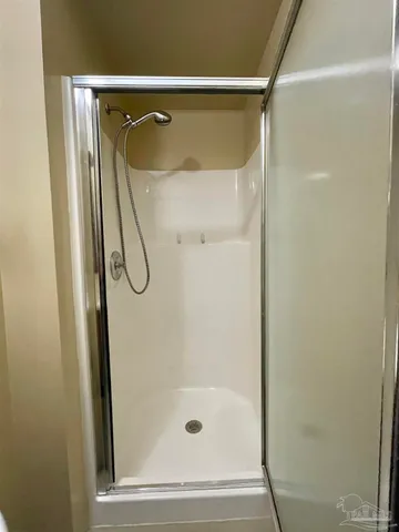 $1,400 | 211 B Seminole Trail, Pensacola, FL 32506