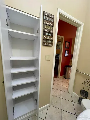 $1,400 | 211 B Seminole Trail, Pensacola, FL 32506