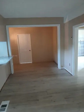 $3,200 | 1400 Northeast 148th Street, Unit 2, Miami, FL 33161