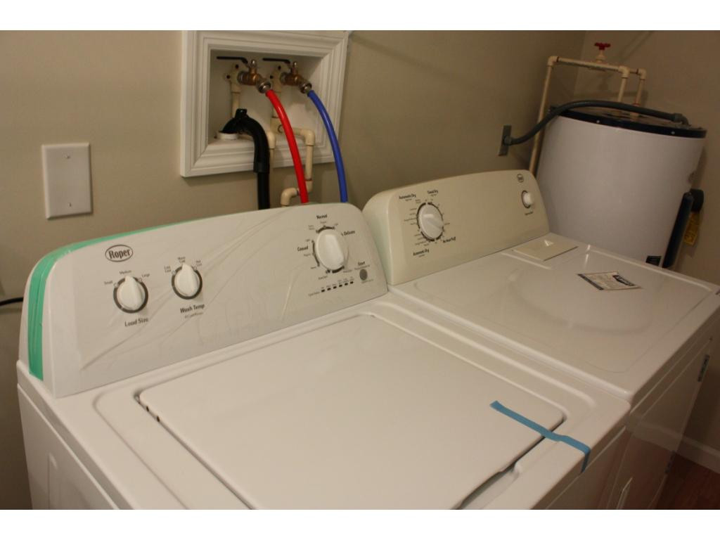 117 Oak Timbers Road Telford, TN 37690 - Photo 10 of 32 New Washer and Dryer