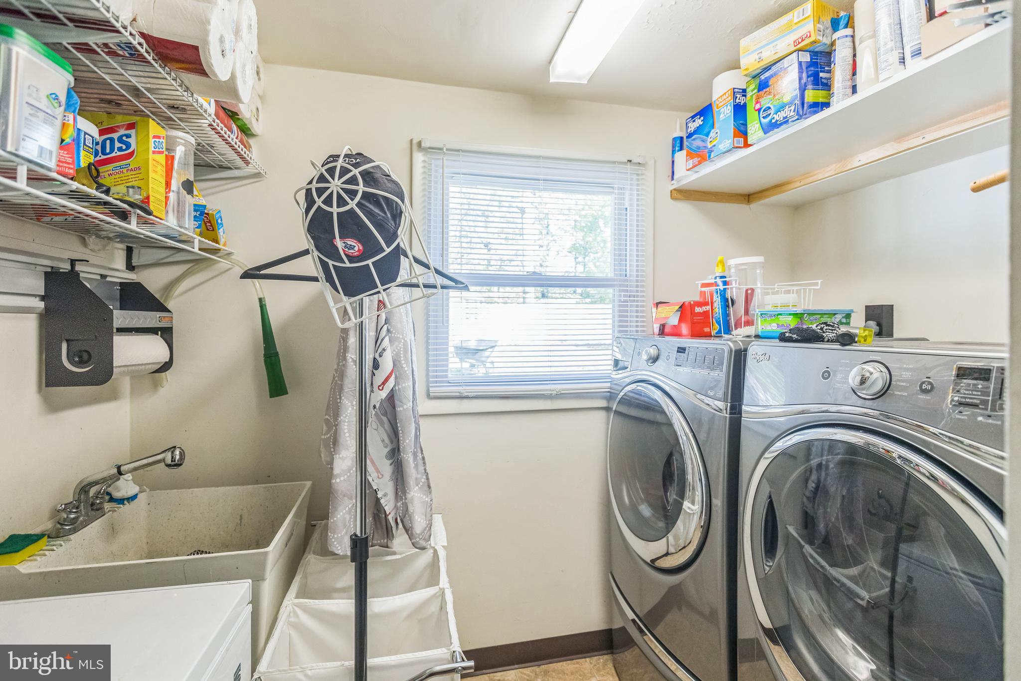 2403 Pinefield Road Waldorf, MD 20601 - Photo 25 of 42 Laundry room