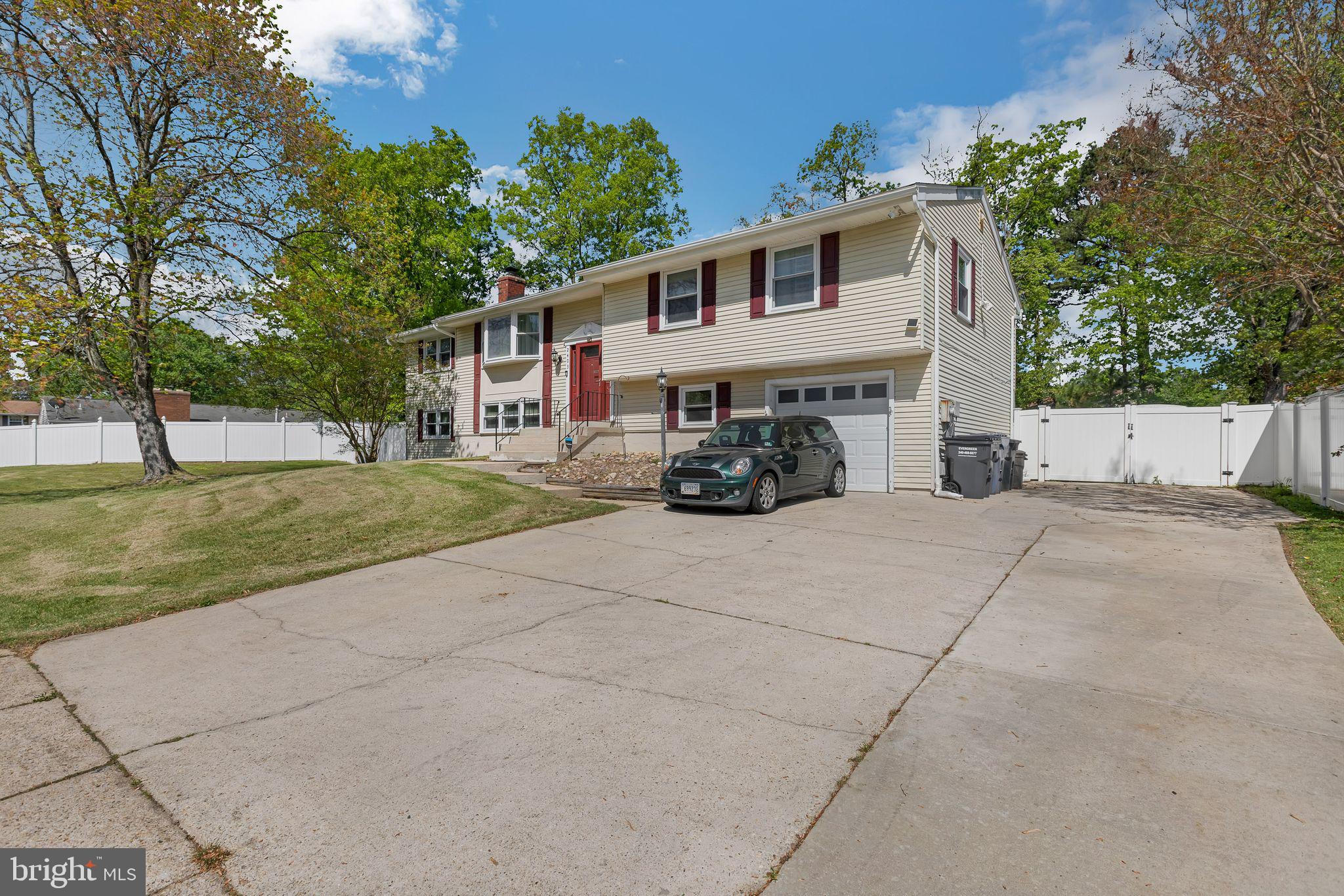 2403 Pinefield Road Waldorf, MD 20601 - Photo 2 of 42 huge driveway