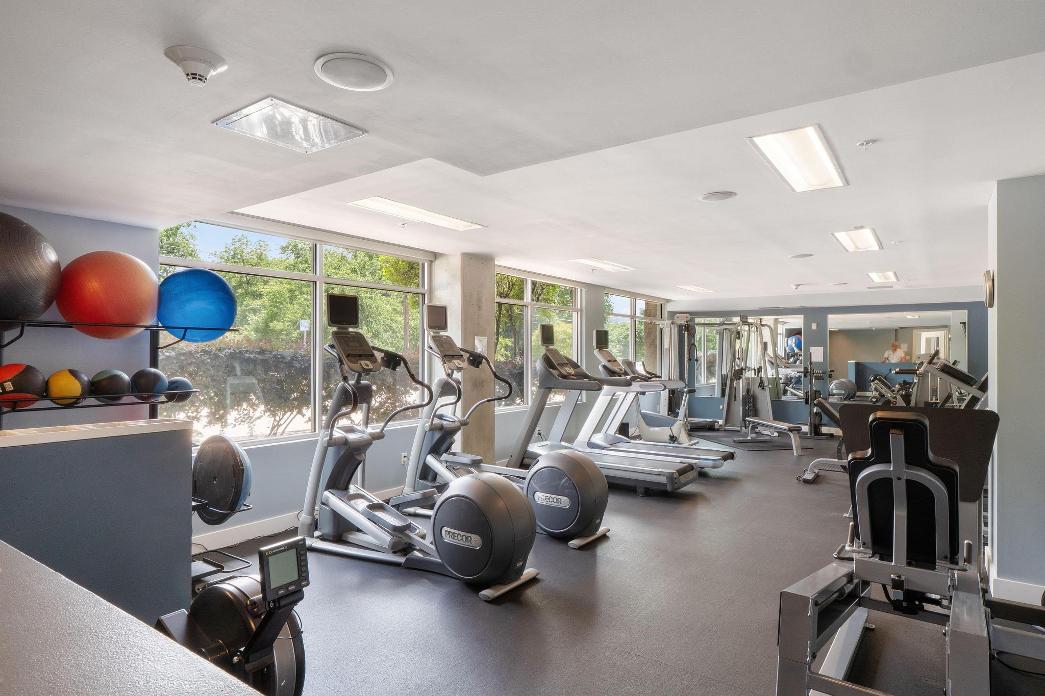 210 Lee Barton Drive, Unit 415 Austin, TX 78704 - Photo 17 of 22 View of exercise room