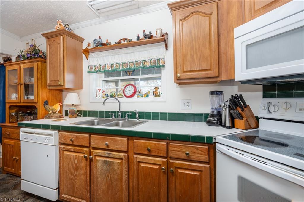 195 Golfcrest Road Denton, NC 27239 - Photo 13 of 24