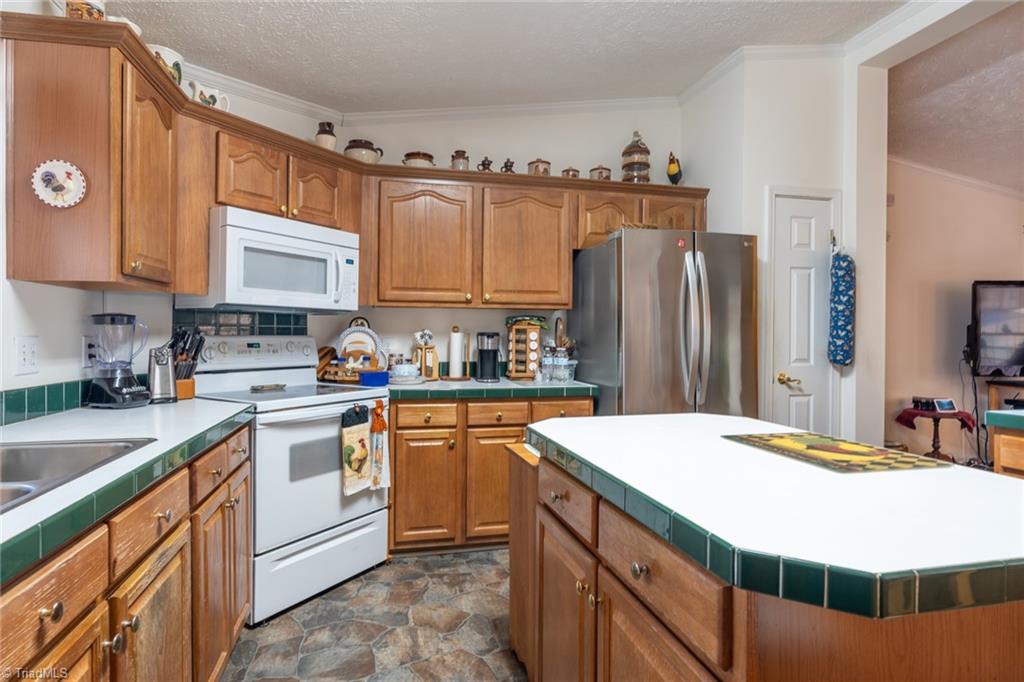 195 Golfcrest Road Denton, NC 27239 - Photo 14 of 24