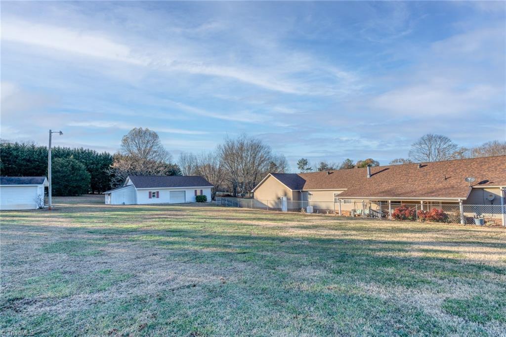 195 Golfcrest Road Denton, NC 27239 - Photo 23 of 24