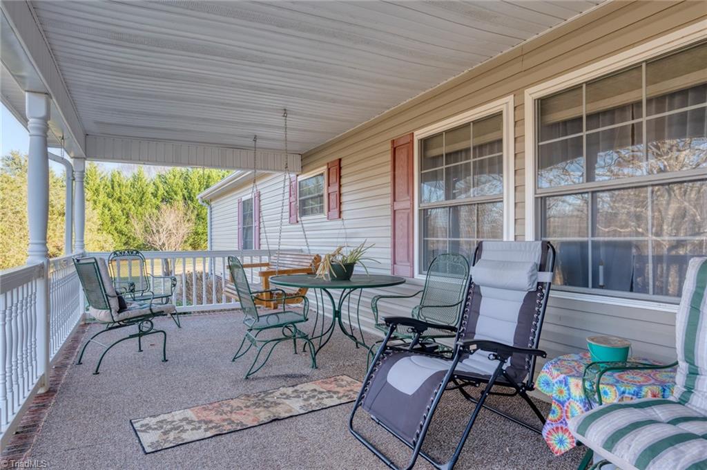 195 Golfcrest Road Denton, NC 27239 - Photo 3 of 24