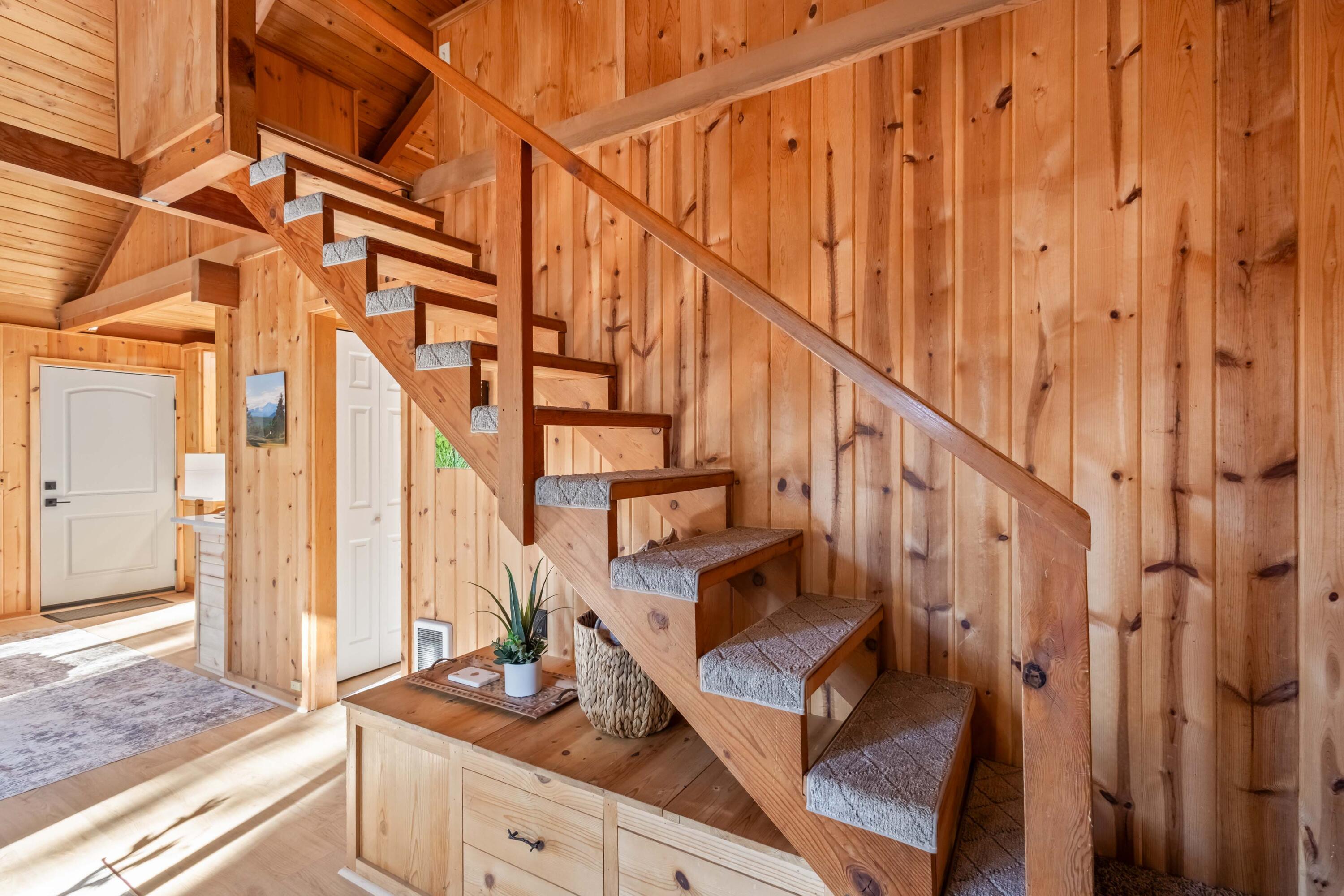 17280 Azusa Road Bend, OR 97707 - Photo 17 of 38 Stairs