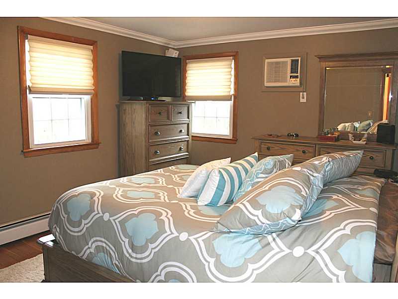 74 Greylock Road Bristol, RI 02809 - Photo 9 of 16 Bedroom.