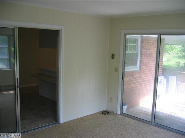 1060 Linger Road Winston-Salem, NC 27127 - Photo 12 of 16 Sunroom.