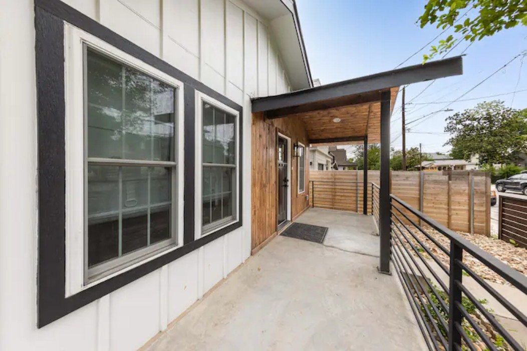 2319 Santa Rita Street Austin, TX 78702 - Photo 21 of 26 View of patio
