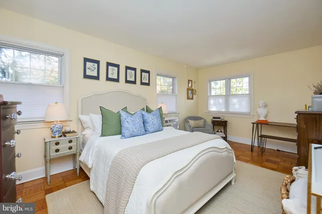 $2,550 | 1638 Mt Eagle Place, Alexandria, VA 22302