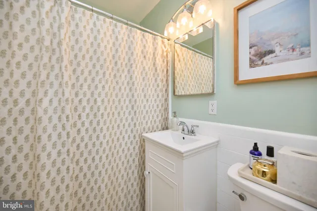 $2,550 | 1638 Mt Eagle Place, Alexandria, VA 22302