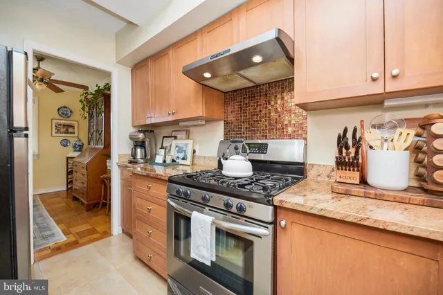 $2,550 | 1638 Mt Eagle Place, Alexandria, VA 22302