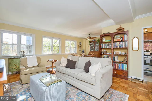 $2,550 | 1638 Mt Eagle Place, Alexandria, VA 22302