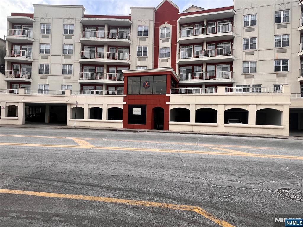 a large building with a lot of windows