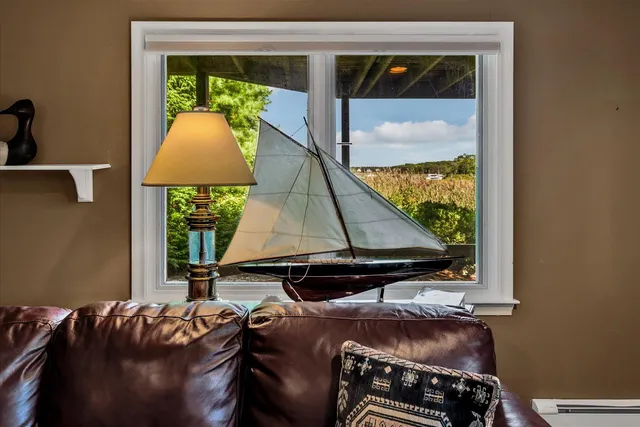 a picture of a bathroom