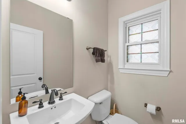 $539,900 | 27 Blackstone Circle, Le Claire, IA 52753