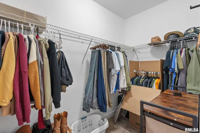 $539,900 | 27 Blackstone Circle, Le Claire, IA 52753