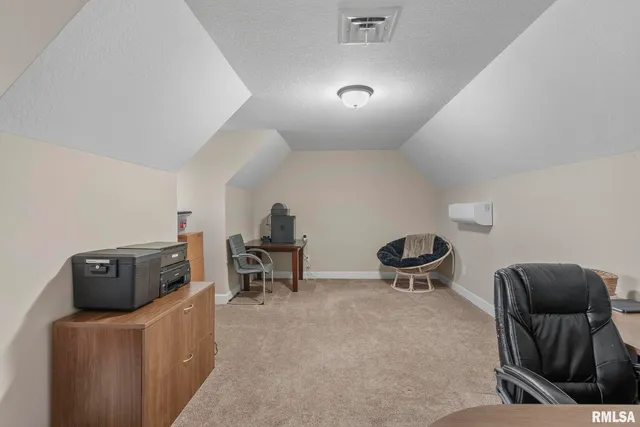 $539,900 | 27 Blackstone Circle, Le Claire, IA 52753