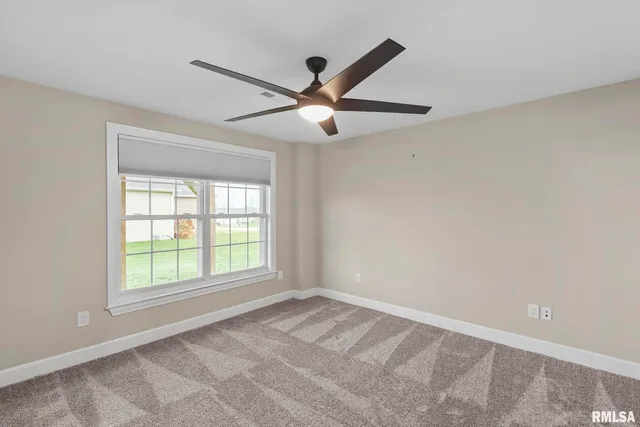 $539,900 | 27 Blackstone Circle, Le Claire, IA 52753