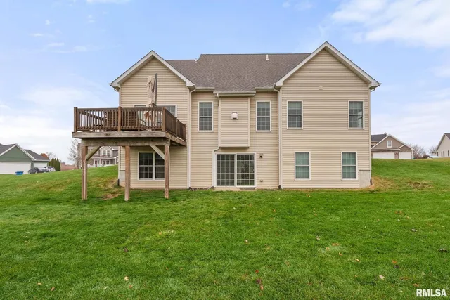 $539,900 | 27 Blackstone Circle, Le Claire, IA 52753
