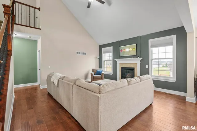 $539,900 | 27 Blackstone Circle, Le Claire, IA 52753